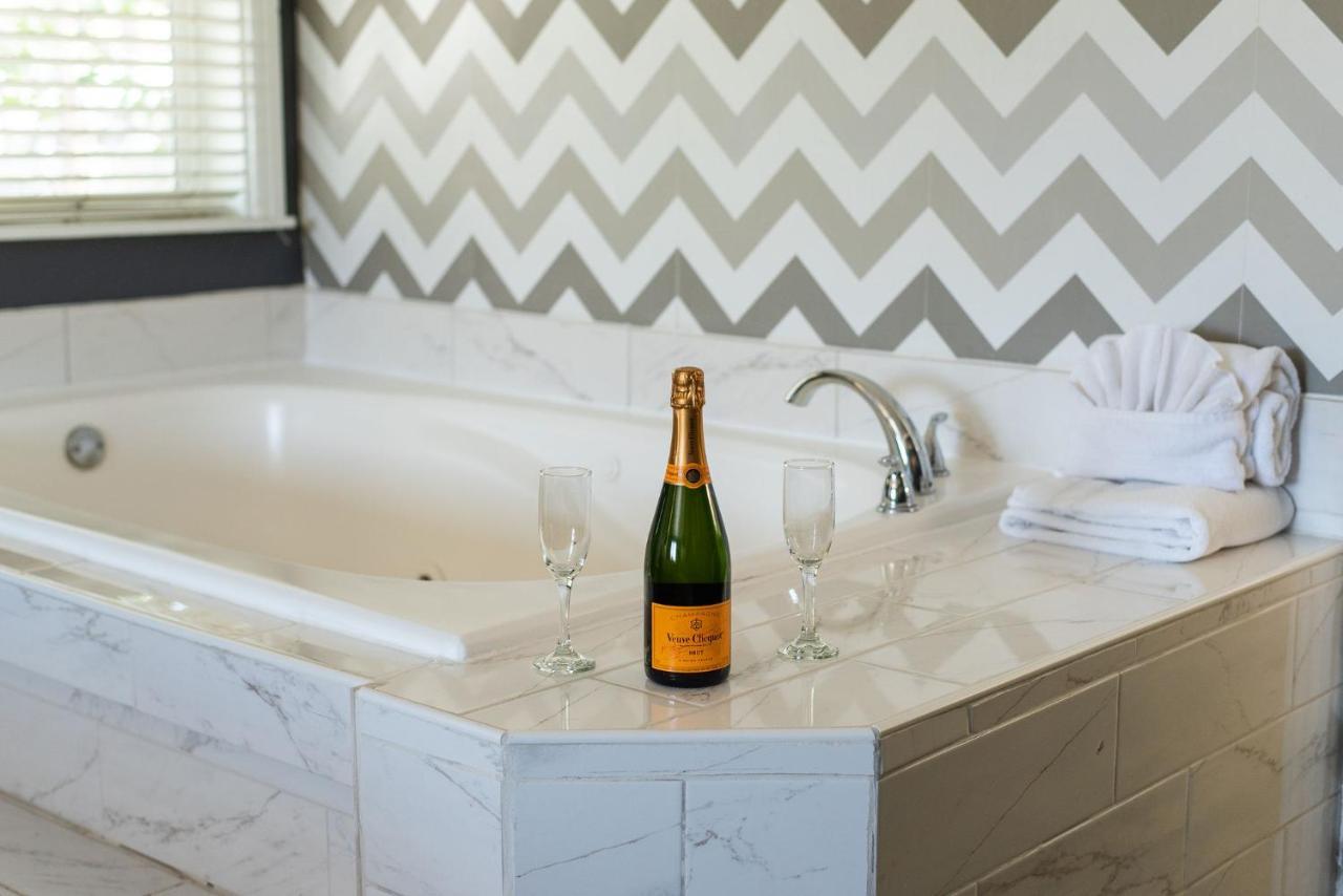 Big Bear Spa Suites Big Bear Lake Εξωτερικό φωτογραφία