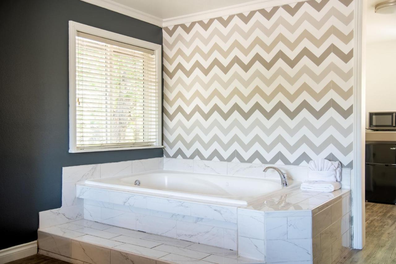 Big Bear Spa Suites Big Bear Lake Εξωτερικό φωτογραφία