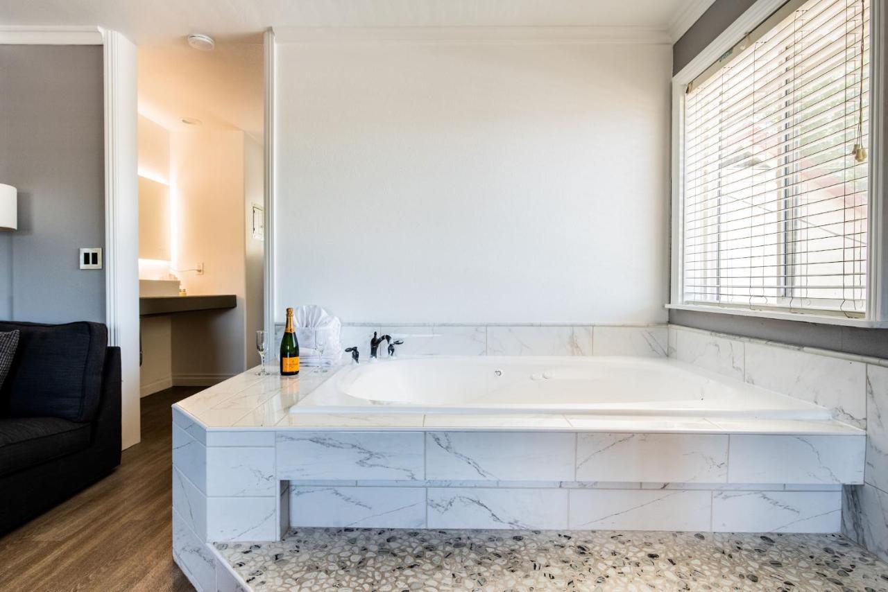 Big Bear Spa Suites Big Bear Lake Εξωτερικό φωτογραφία